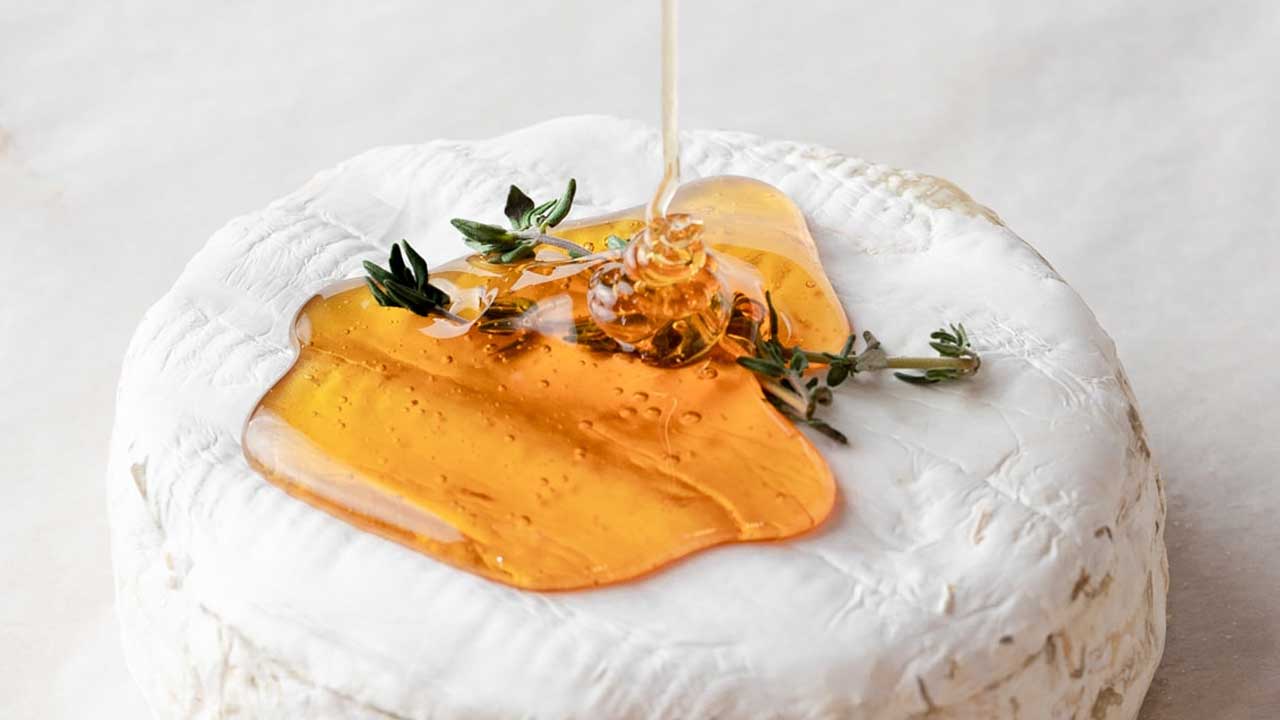 baked-brie-with-honey Baked Brie with Honey