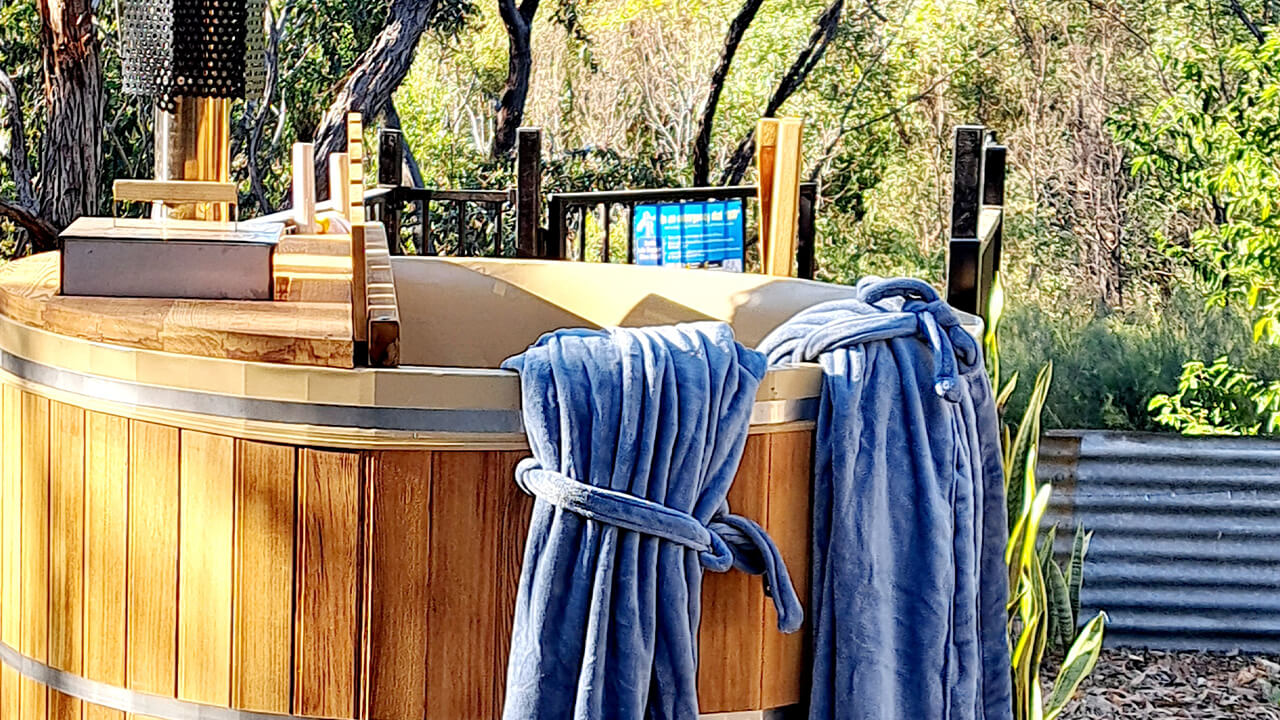 hot tub robes scenic rim accommodation glamping hot tub robes scenic rim accommodation glamping